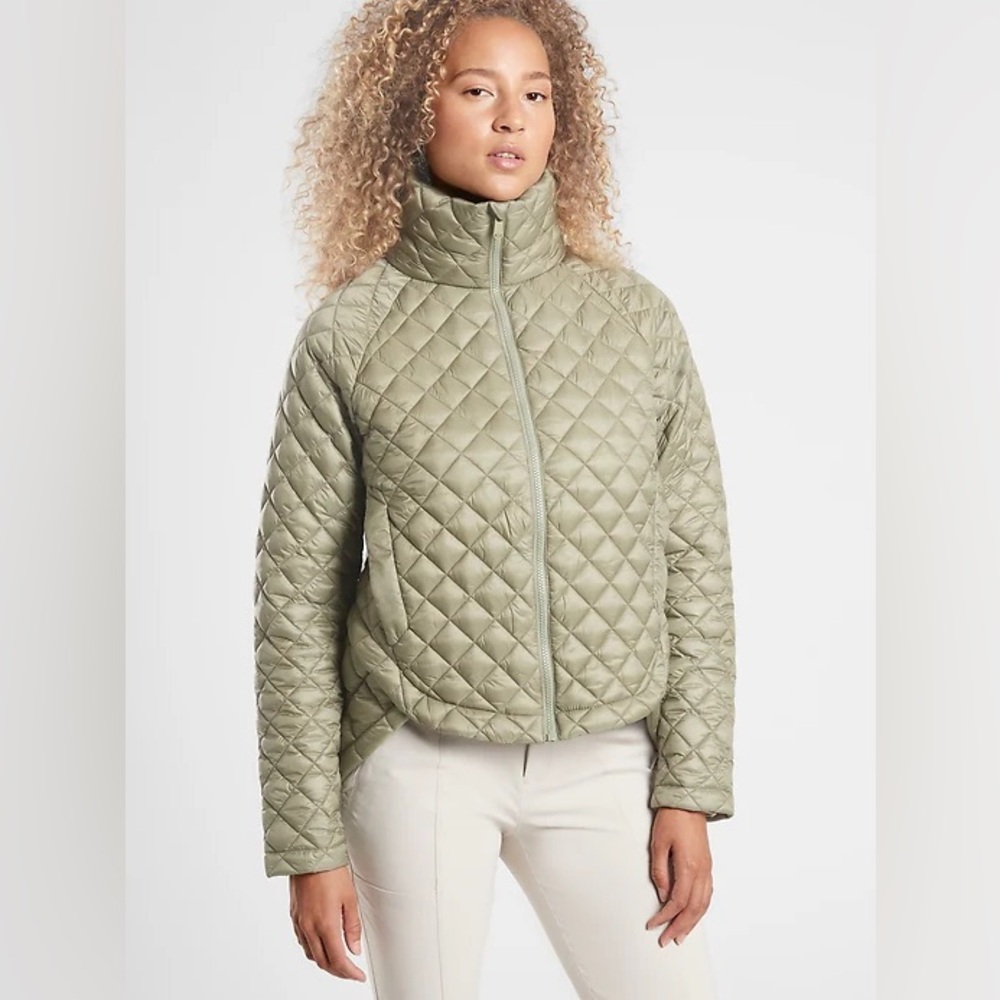 ATHLETA Whisper featherless puffer jacket